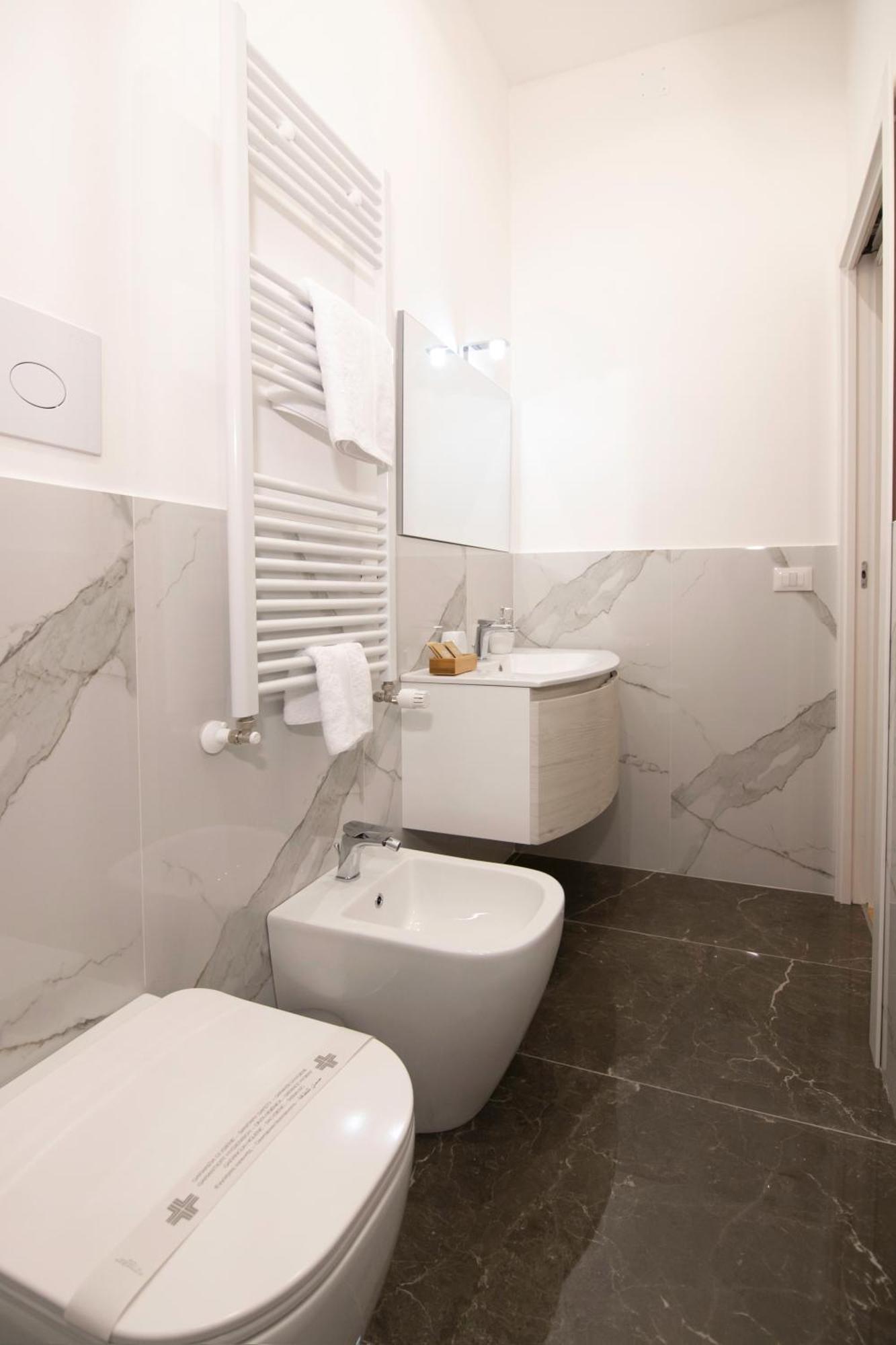 Villareale47 Luxury Suites & Rooms ปาแลร์โม ภายนอก รูปภาพ