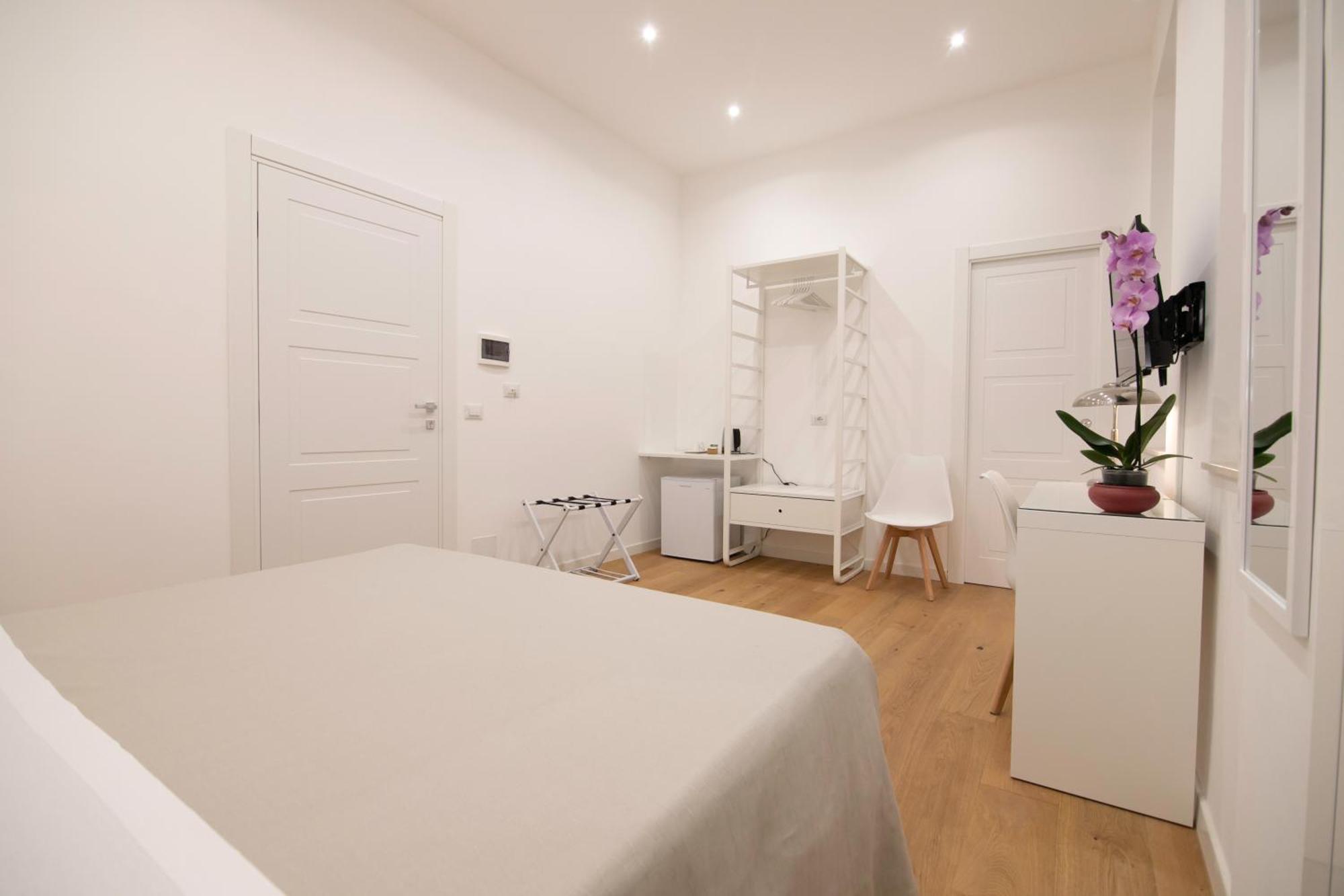 Villareale47 Luxury Suites & Rooms ปาแลร์โม ภายนอก รูปภาพ